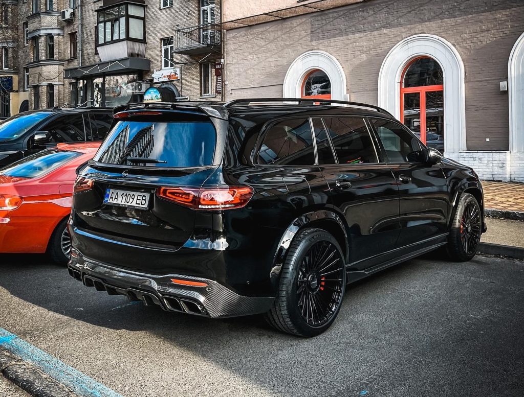 В Україні помітили вражаючий кросовер Mercedes GLS Brabus