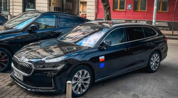 В Україні помітили нову Skoda Superb Combi з Польщі (фото)